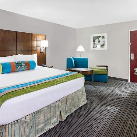 Holiday Inn Hotel & Suites Oklahoma City North By Ihg Esterno foto