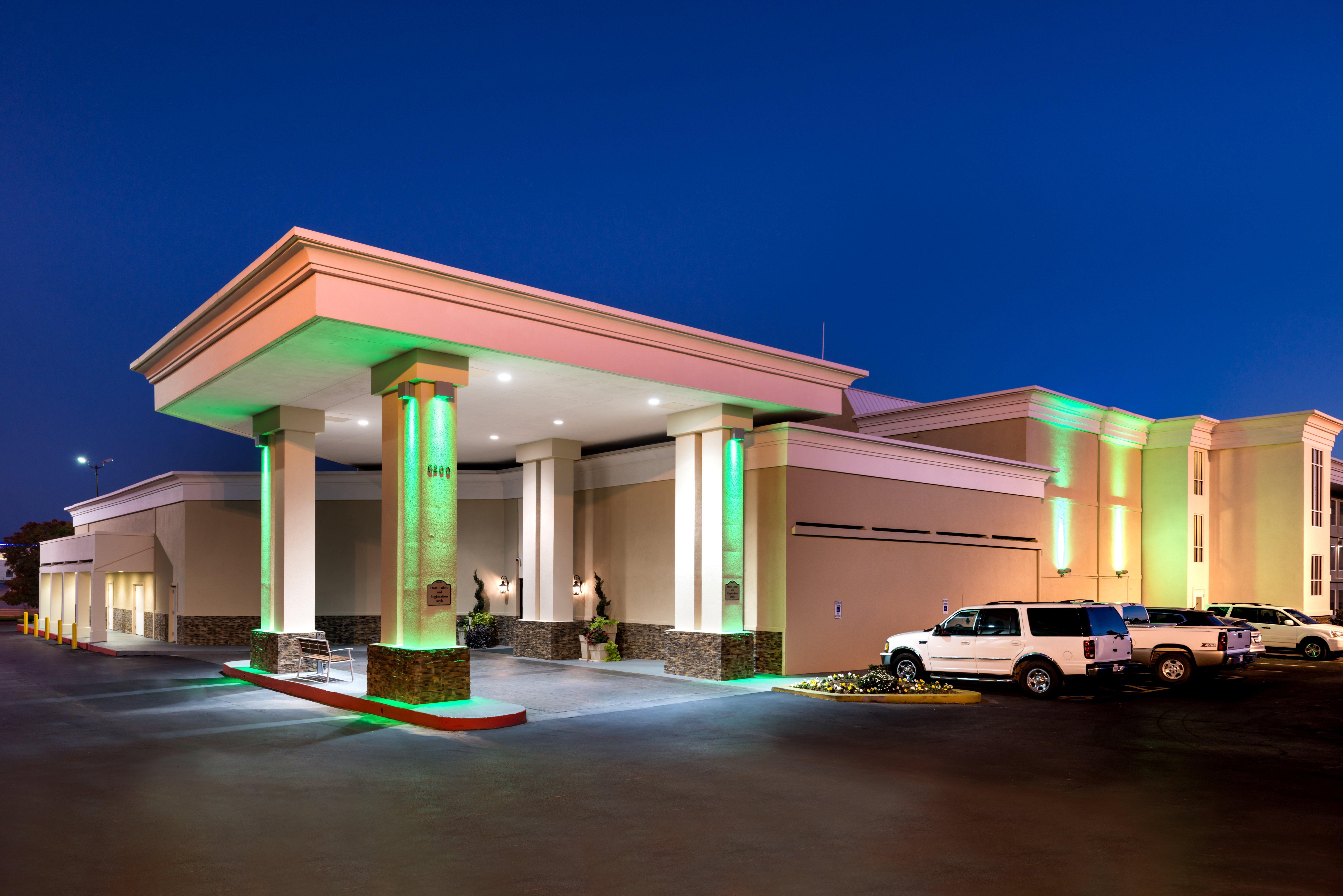 Holiday Inn Hotel & Suites Oklahoma City North By Ihg Esterno foto