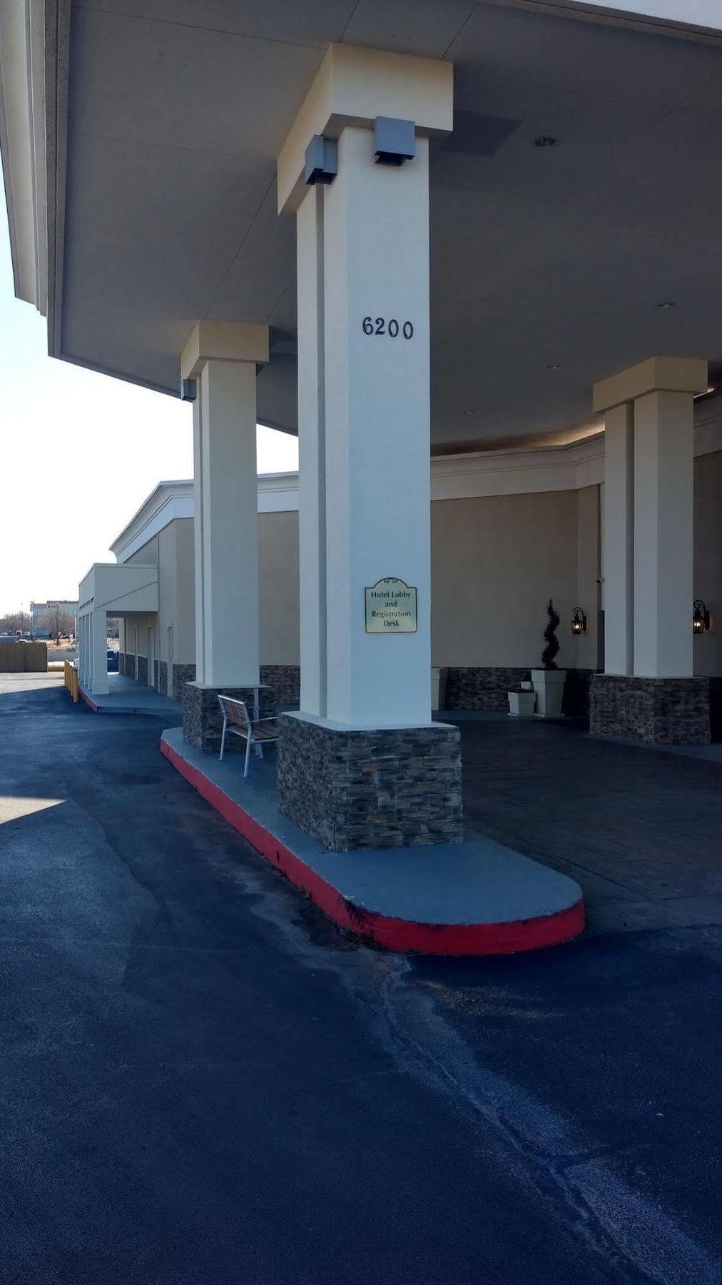 Holiday Inn Hotel & Suites Oklahoma City North By Ihg Esterno foto