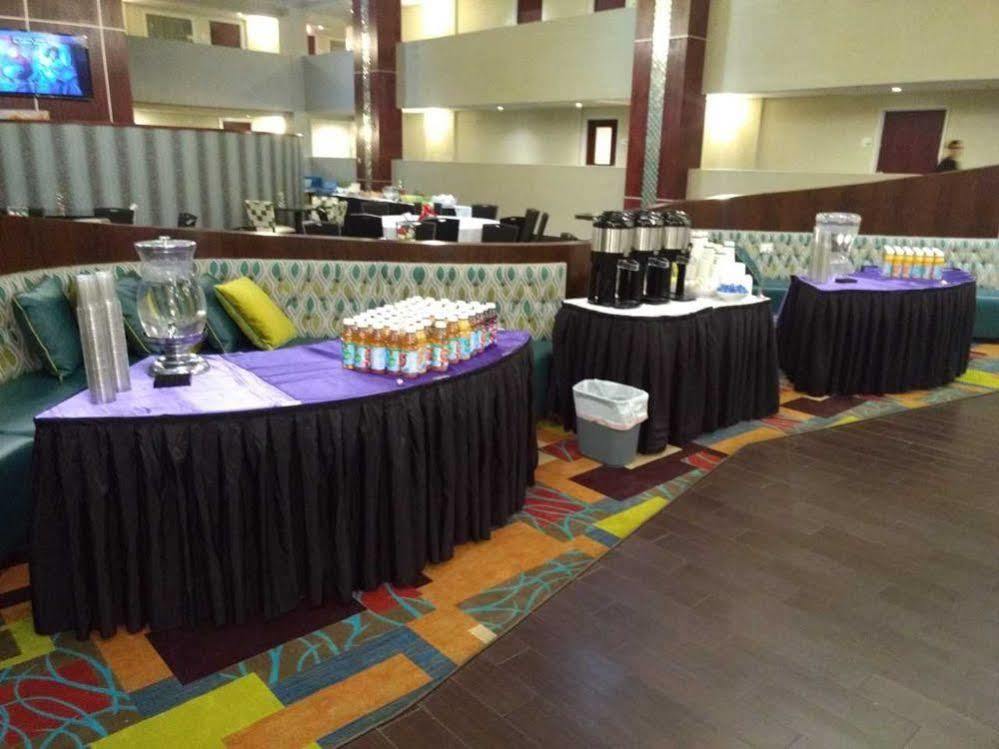 Holiday Inn Hotel & Suites Oklahoma City North By Ihg Esterno foto